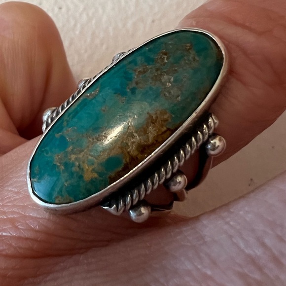 Vintage Sterling Turquoise Gemstone
Approx Ring sz 6.5 - Picture 3 of 9